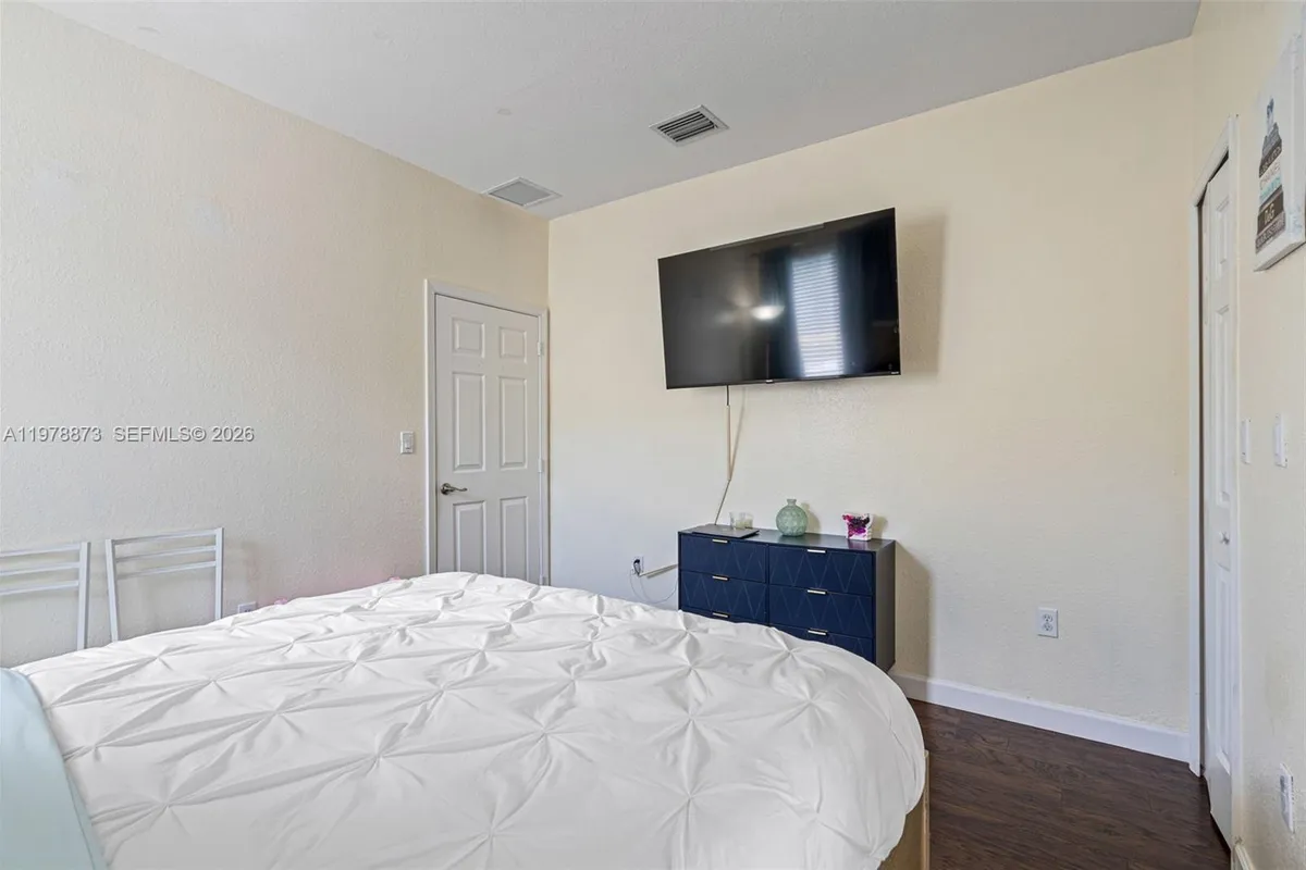 7515 SW 191st St, Cutler Bay FL 33157