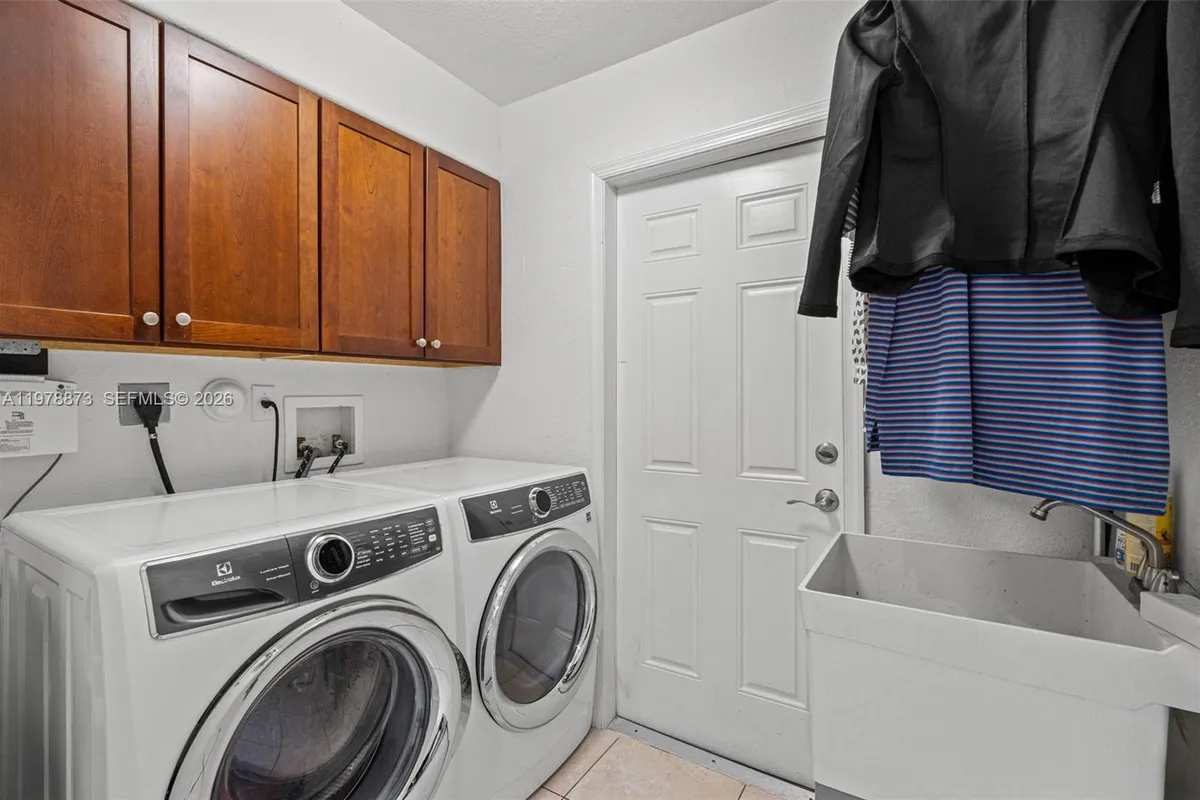 7515 SW 191st St, Cutler Bay FL 33157