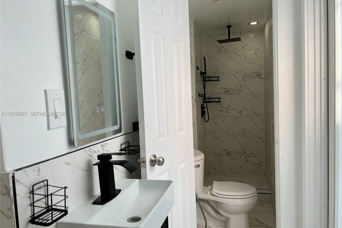 10090 W Fern St, Miami FL 33157