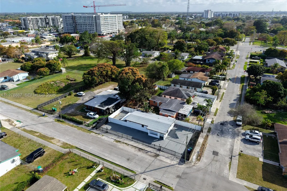 10090 W Fern St, Miami FL 33157