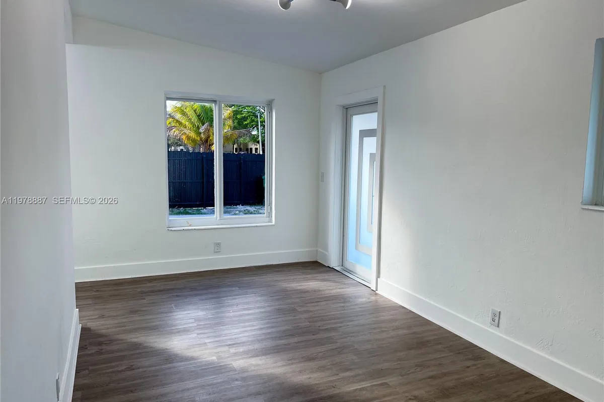 10090 W Fern St, Miami FL 33157