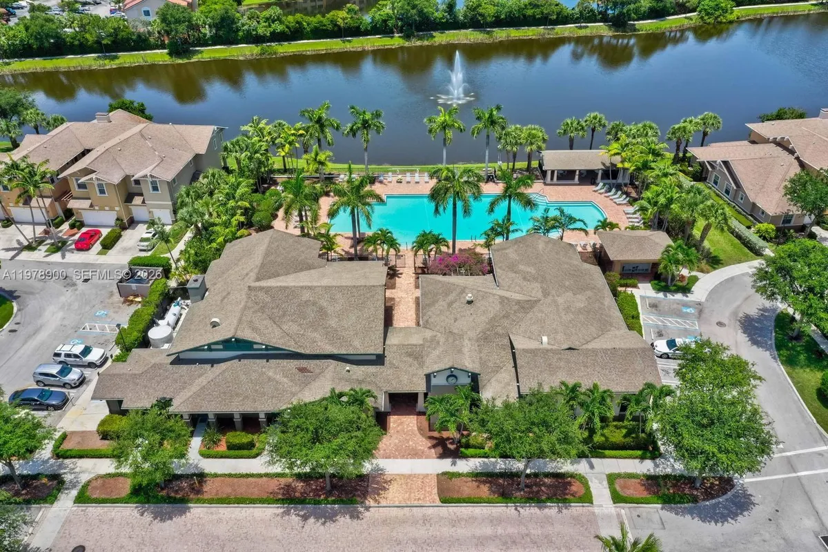 477 Pacific Grove Dr # 2, West Palm Beach FL 33401