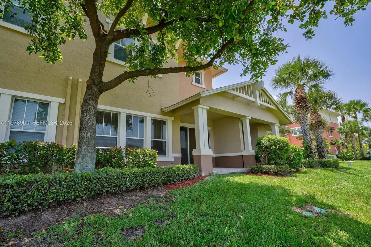 477 Pacific Grove Dr # 2, West Palm Beach FL 33401