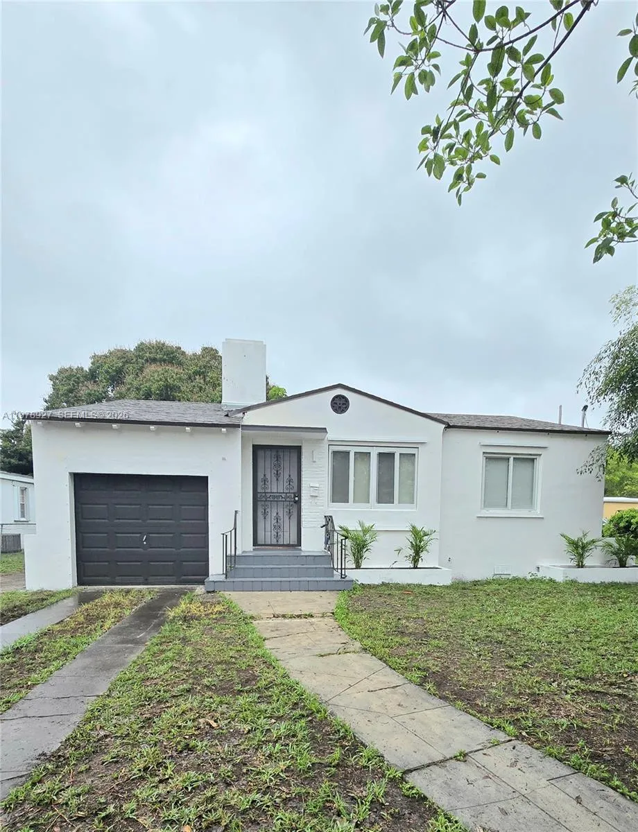 911 NW 45th St, Miami FL 33127