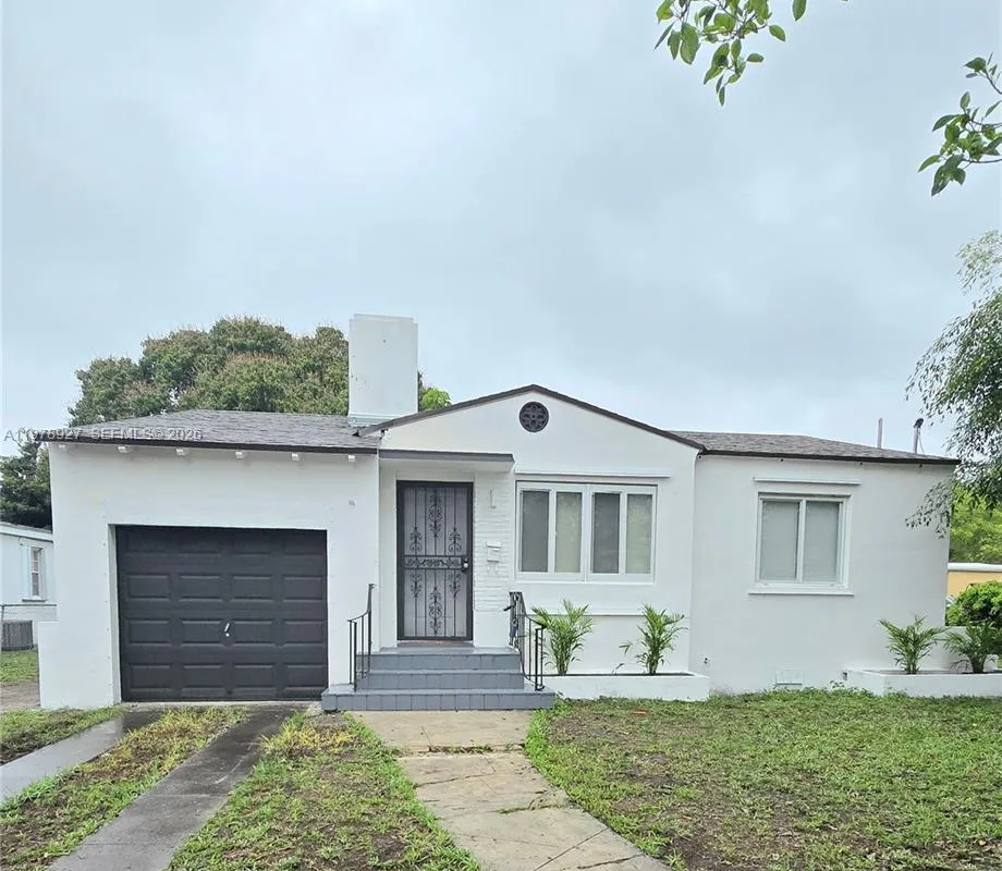 911 NW 45th St, Miami FL 33127