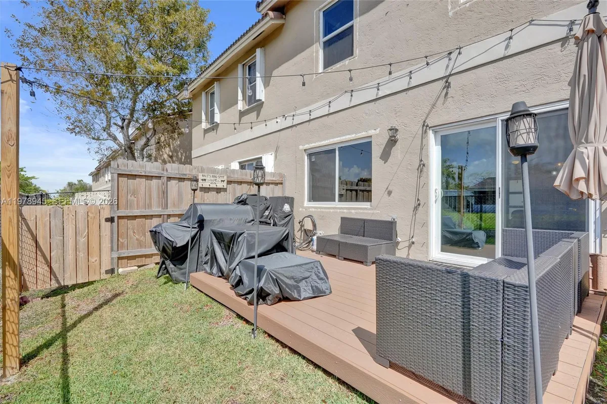 3703 NW 91st Ln, Sunrise FL 33351