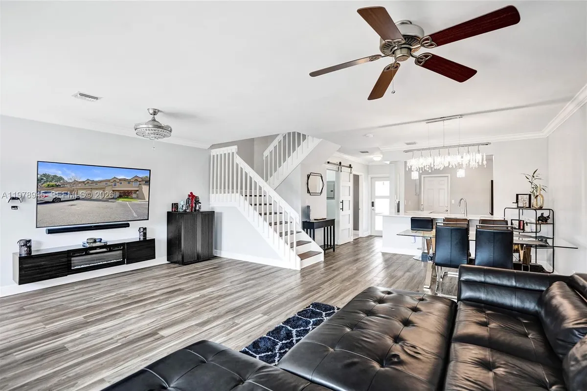 3703 NW 91st Ln, Sunrise FL 33351