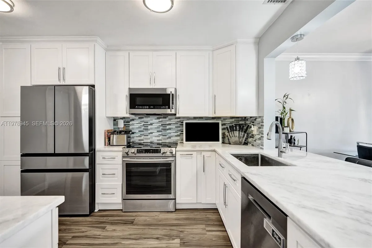 3703 NW 91st Ln, Sunrise FL 33351