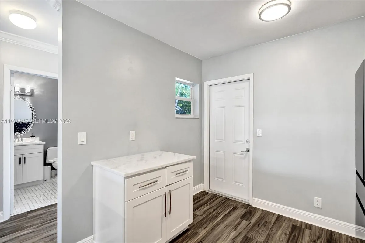 3703 NW 91st Ln, Sunrise FL 33351