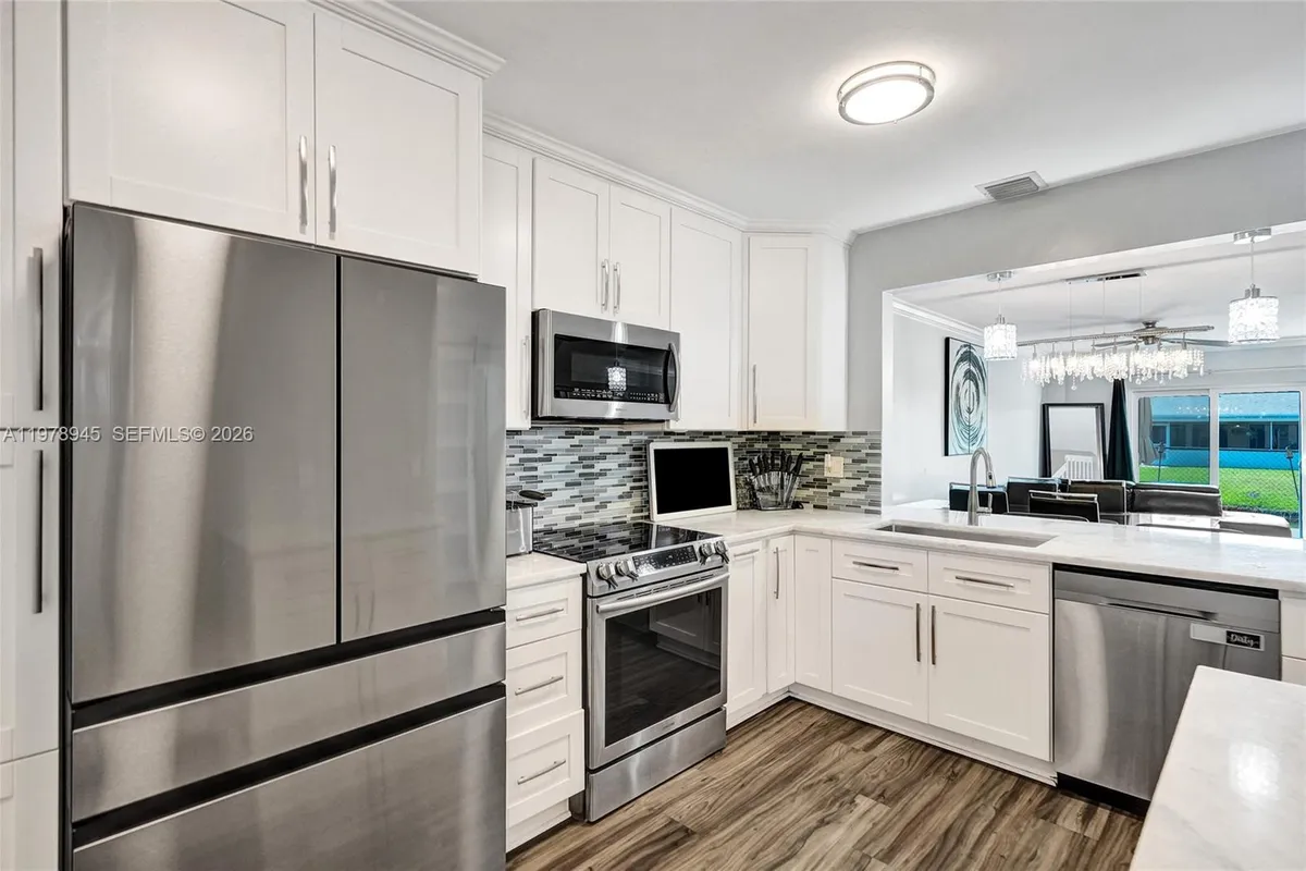 3703 NW 91st Ln, Sunrise FL 33351