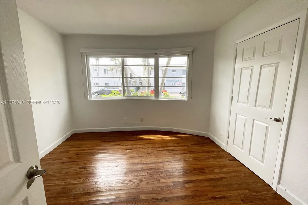 8345 Byron Ave # 1, Miami Beach FL 33141