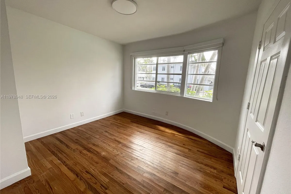 8345 Byron Ave # 1, Miami Beach FL 33141