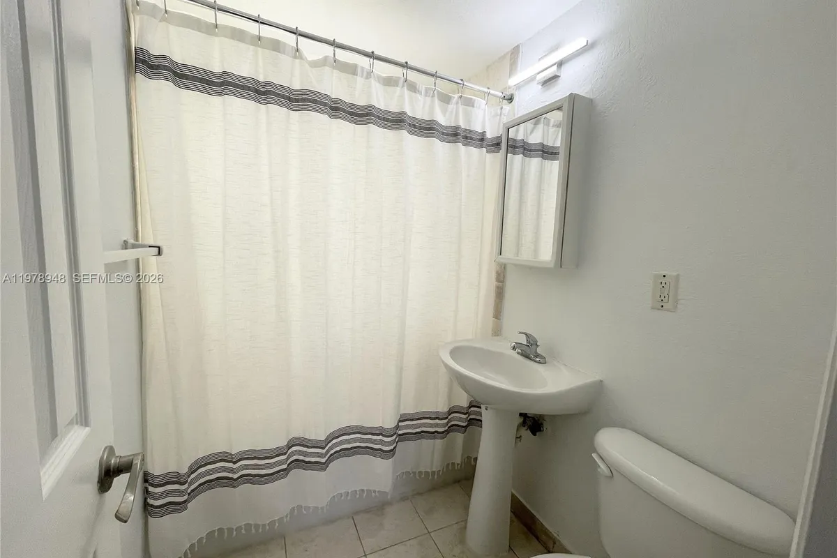 8345 Byron Ave # 1, Miami Beach FL 33141