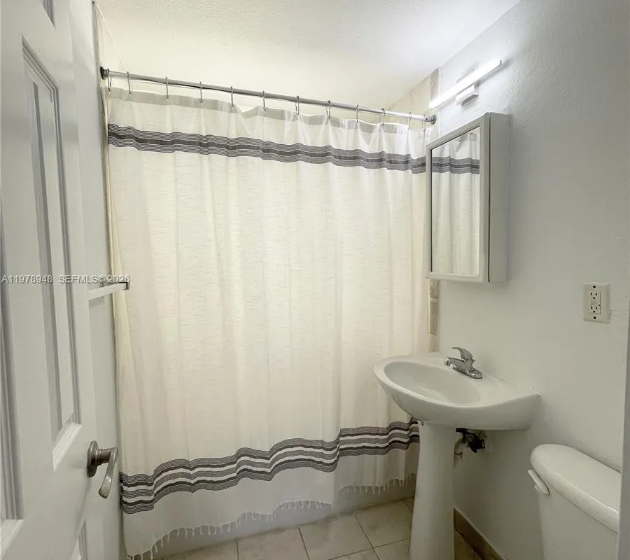 8345 Byron Ave # 1, Miami Beach FL 33141