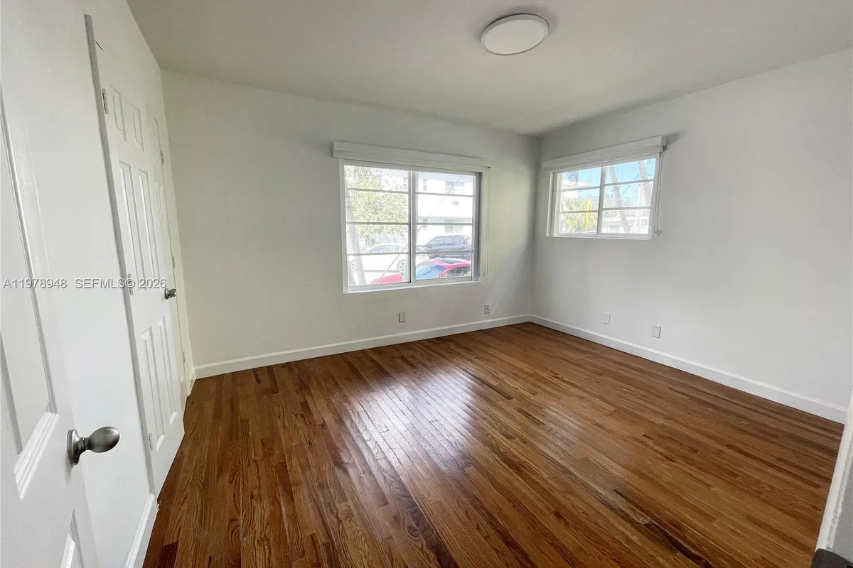 8345 Byron Ave # 1, Miami Beach FL 33141