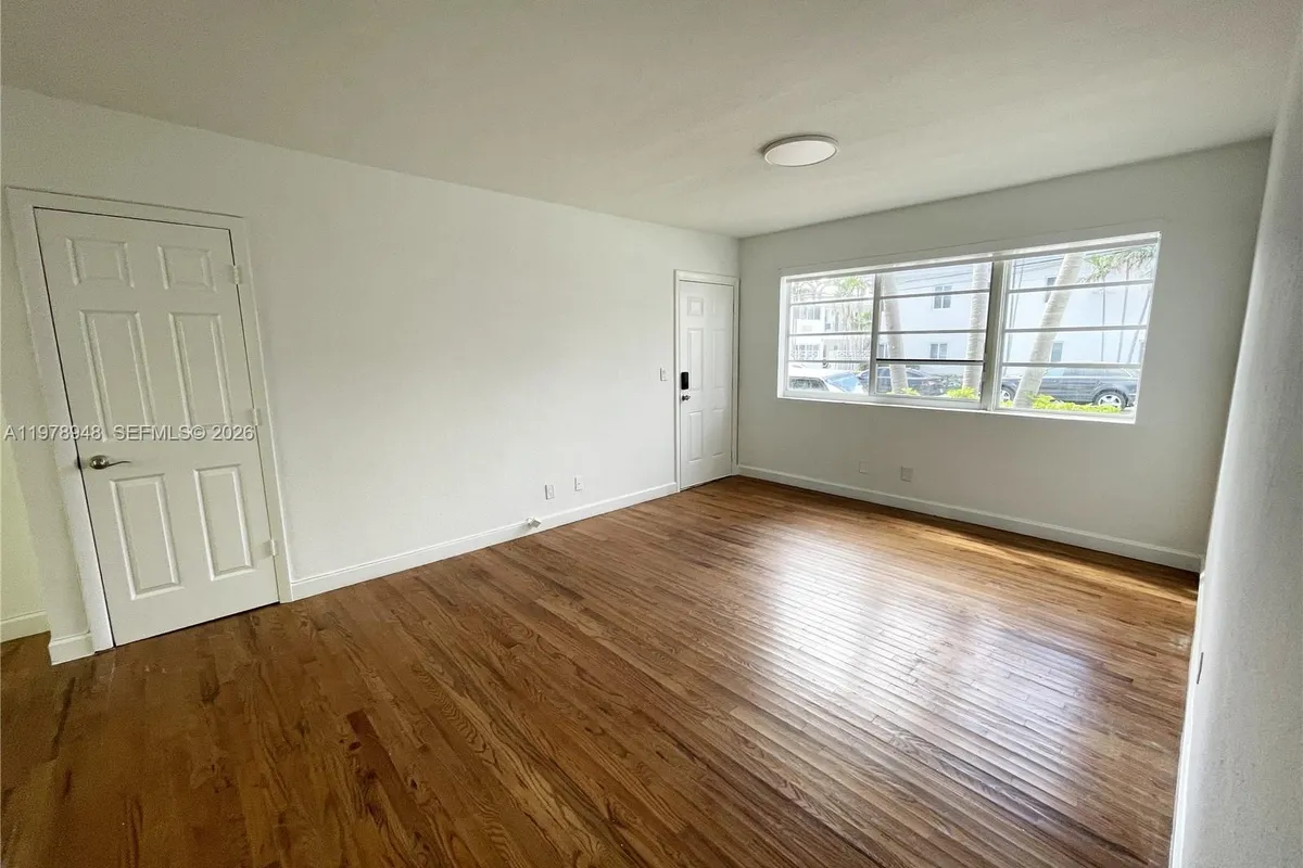 8345 Byron Ave # 1, Miami Beach FL 33141