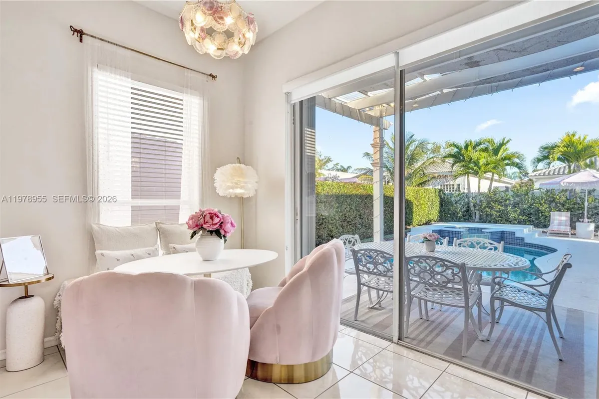 6928 NW 33rd St, Margate FL 33063