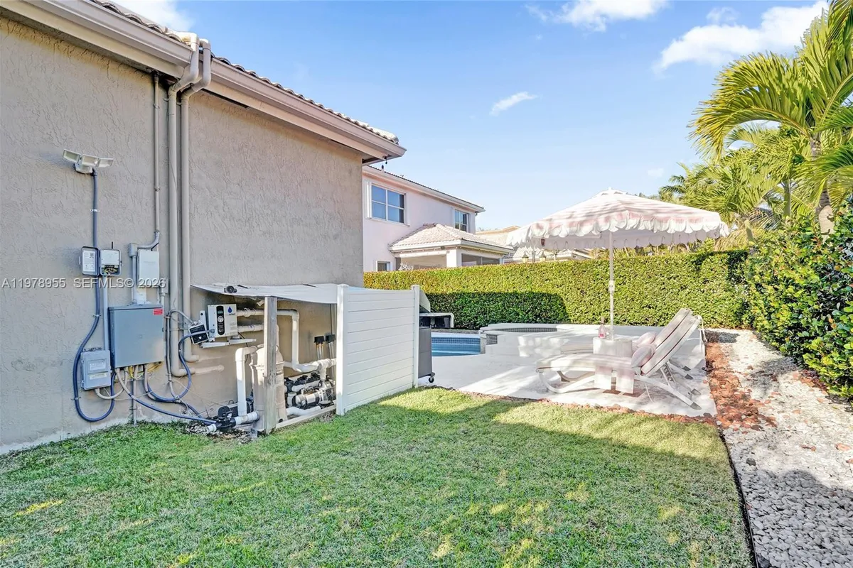 6928 NW 33rd St, Margate FL 33063