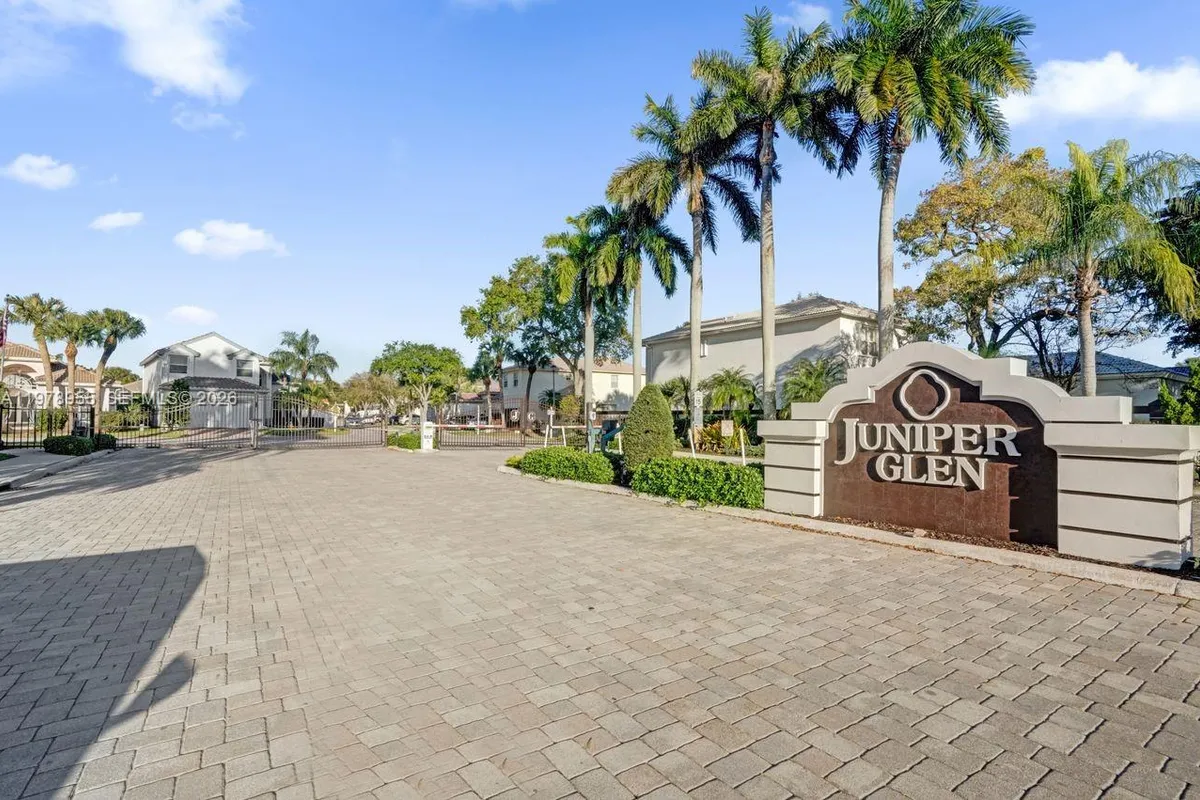 6928 NW 33rd St, Margate FL 33063