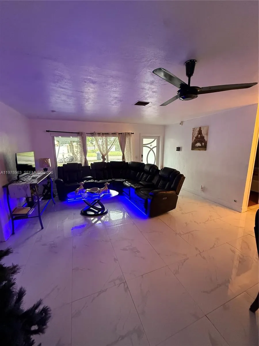 710 N 66th Ter, Hollywood FL 33024
