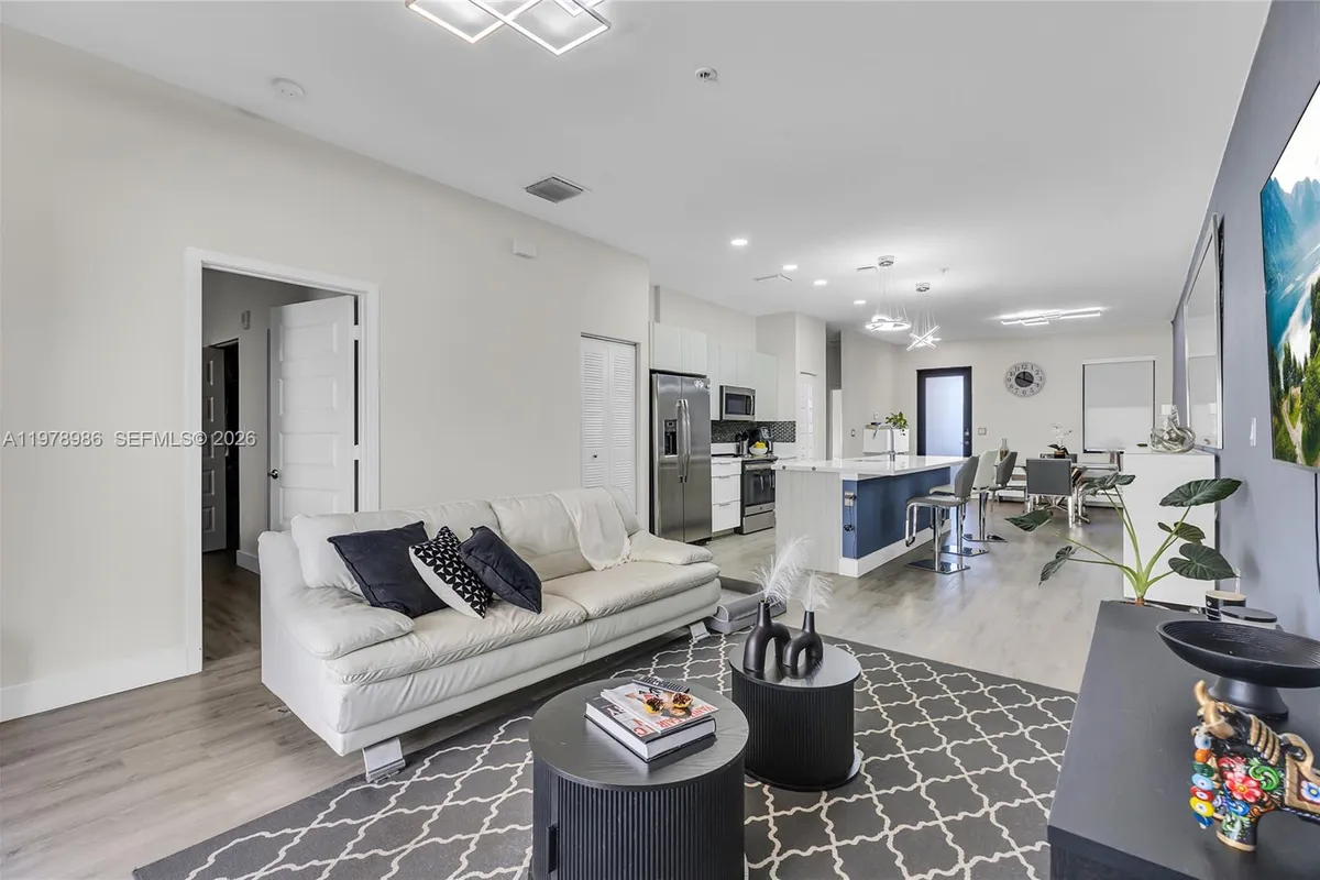 7925 NW 104th Ave # 28, Doral FL 33178