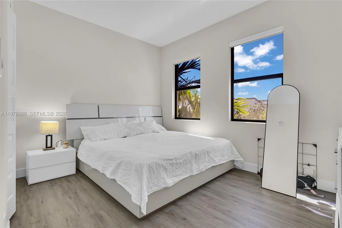 7925 NW 104th Ave # 28, Doral FL 33178