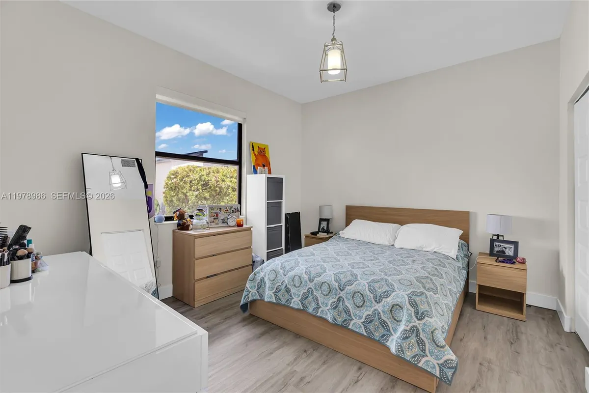 7925 NW 104th Ave # 28, Doral FL 33178