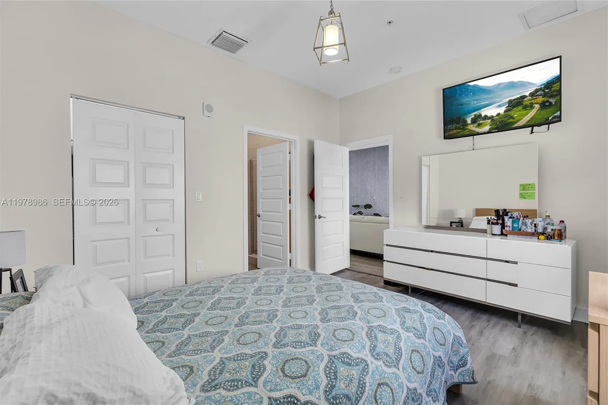 7925 NW 104th Ave # 28, Doral FL 33178