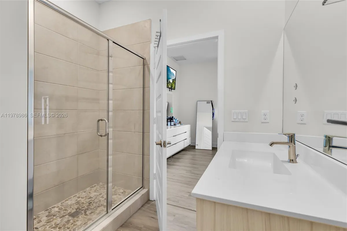 7925 NW 104th Ave # 28, Doral FL 33178