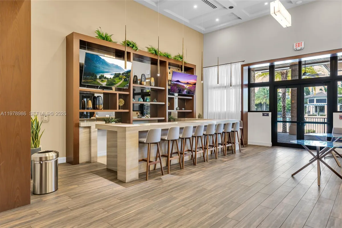 7925 NW 104th Ave # 28, Doral FL 33178