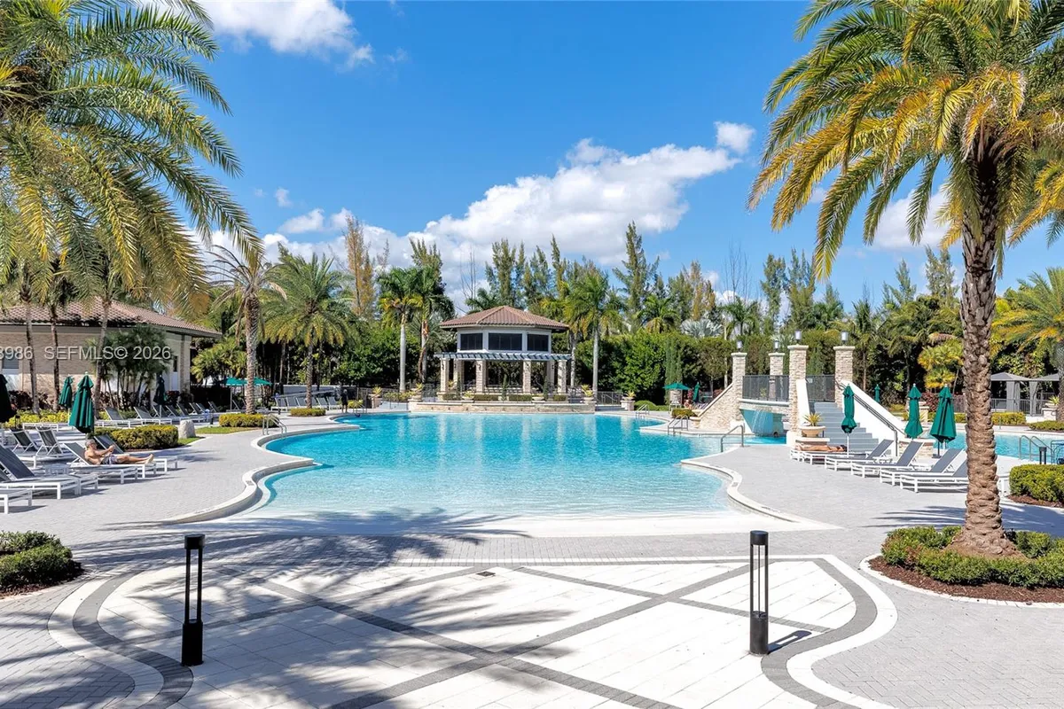 7925 NW 104th Ave # 28, Doral FL 33178