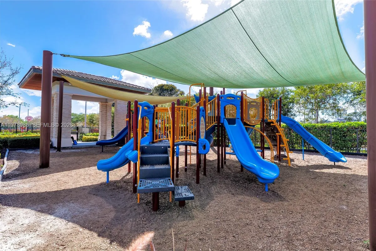 7925 NW 104th Ave # 28, Doral FL 33178