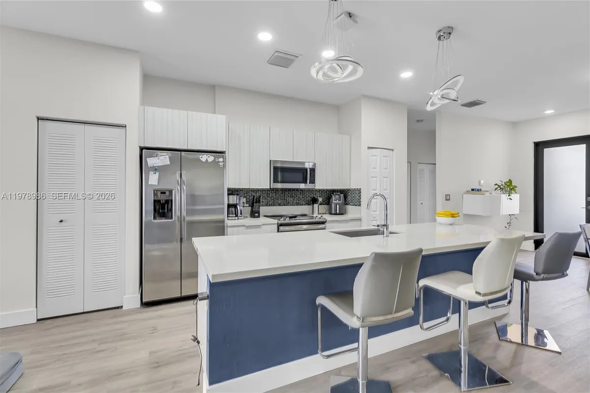 7925 NW 104th Ave # 28, Doral FL 33178