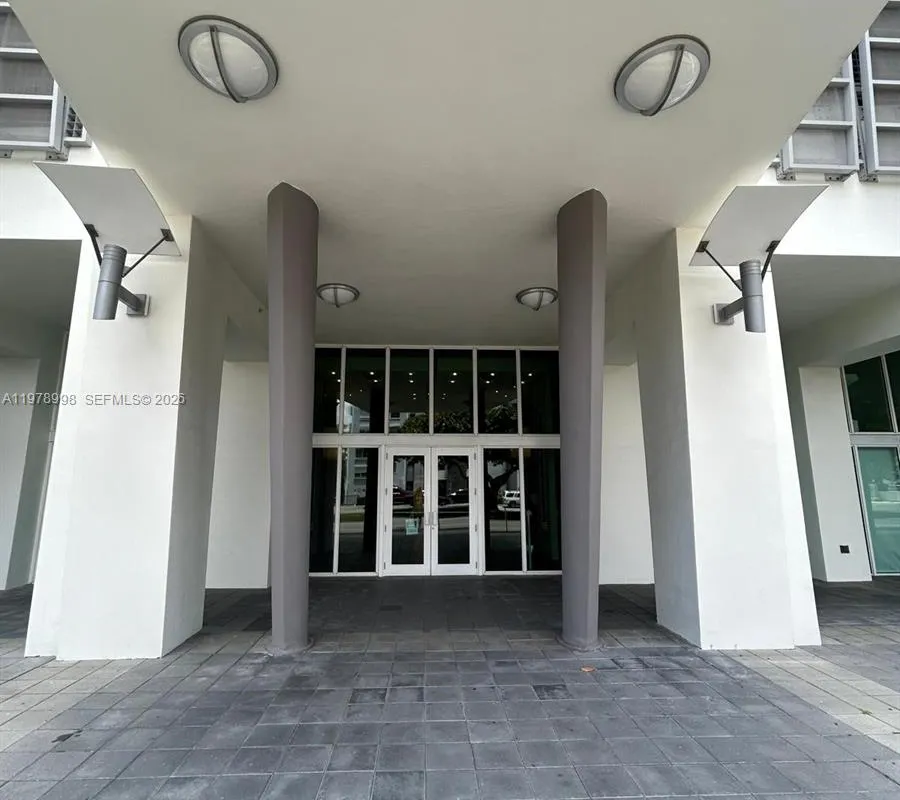 2525 SW 3rd Ave # 1402, Miami FL 33129