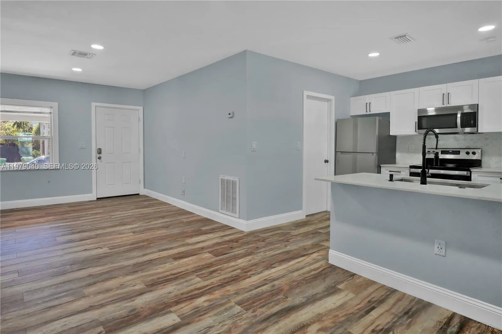 607 SW 9th St, Fort Lauderdale FL 33315