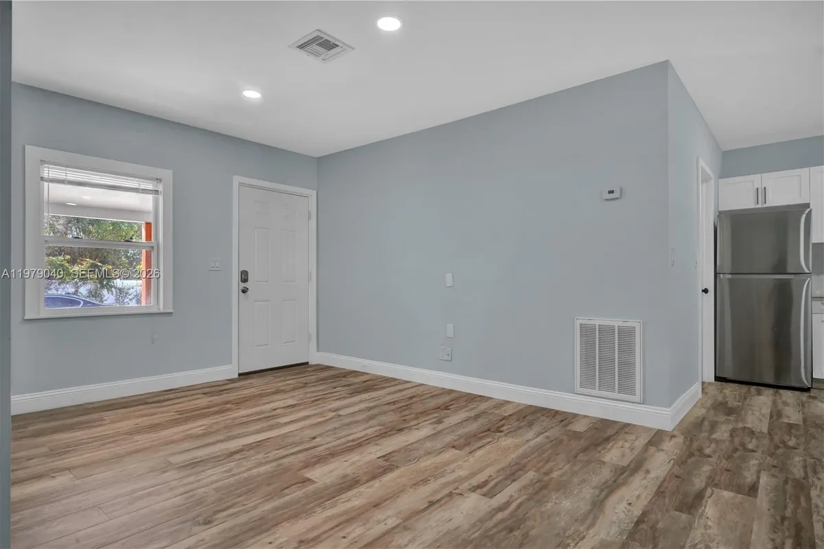 607 SW 9th St, Fort Lauderdale FL 33315