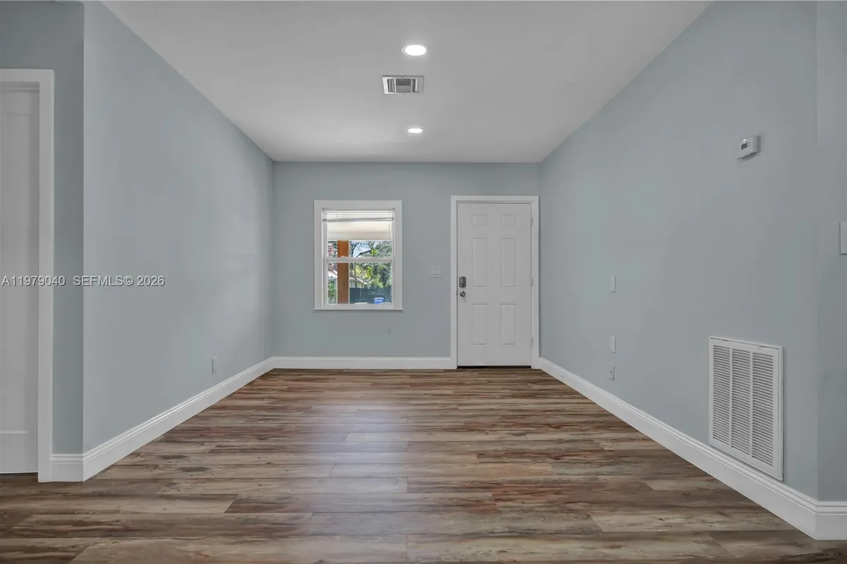 607 SW 9th St, Fort Lauderdale FL 33315