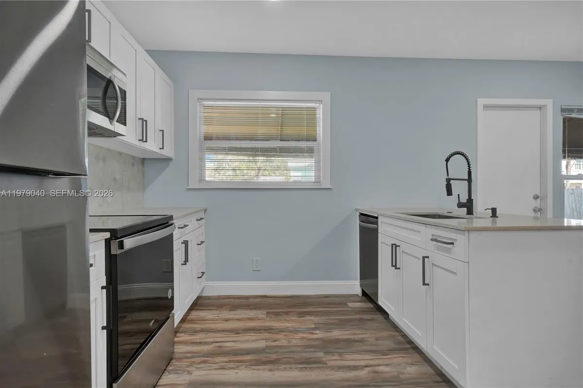 607 SW 9th St, Fort Lauderdale FL 33315