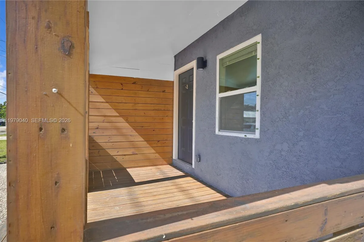 607 SW 9th St, Fort Lauderdale FL 33315