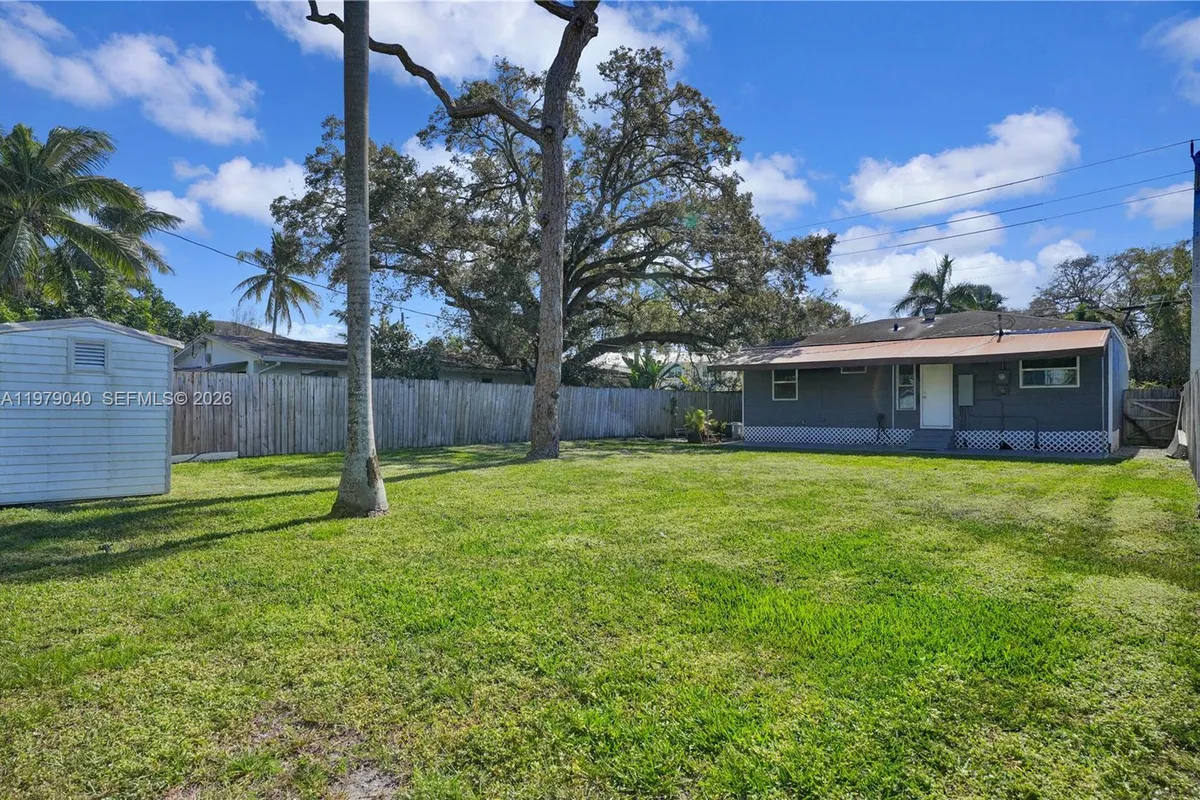 607 SW 9th St, Fort Lauderdale FL 33315