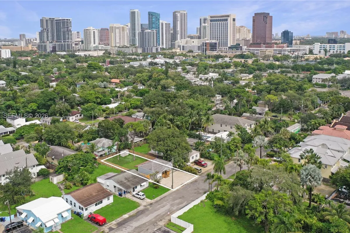 607 SW 9th St, Fort Lauderdale FL 33315