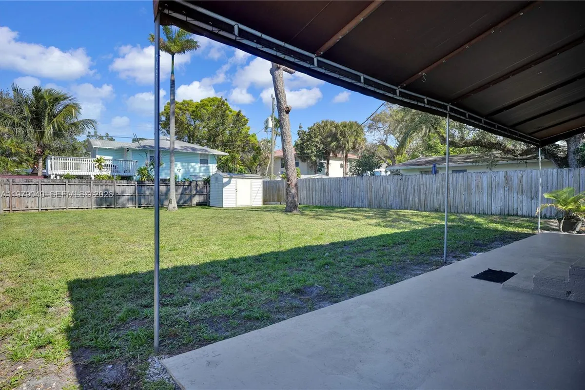 607 SW 9th St, Fort Lauderdale FL 33315