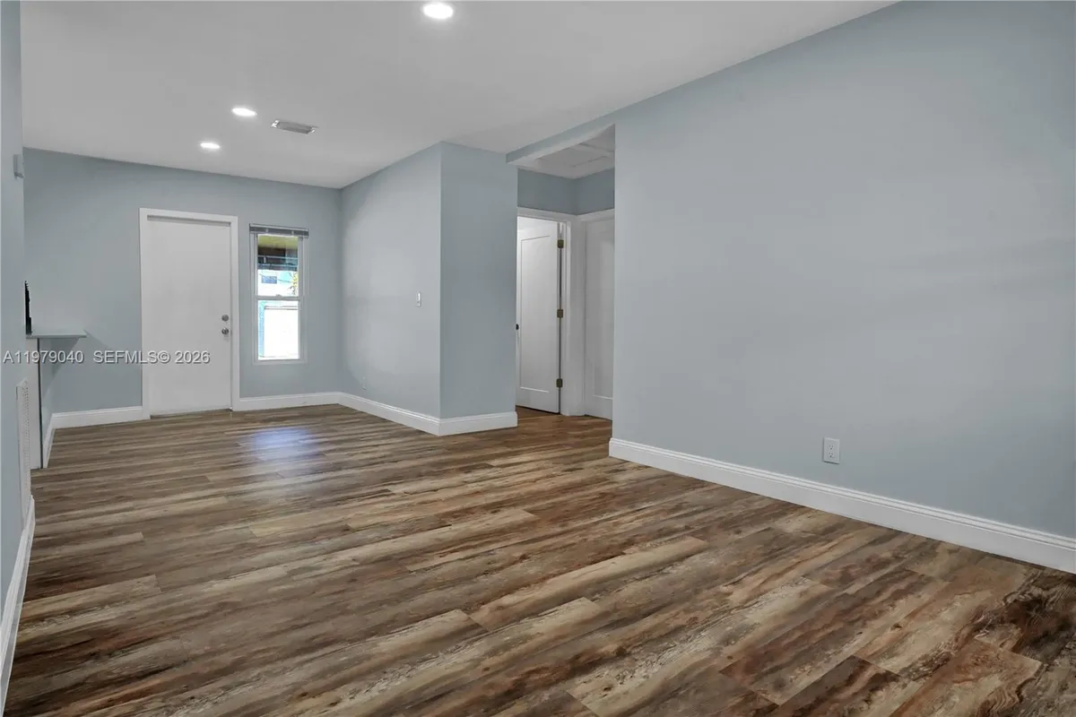 607 SW 9th St, Fort Lauderdale FL 33315