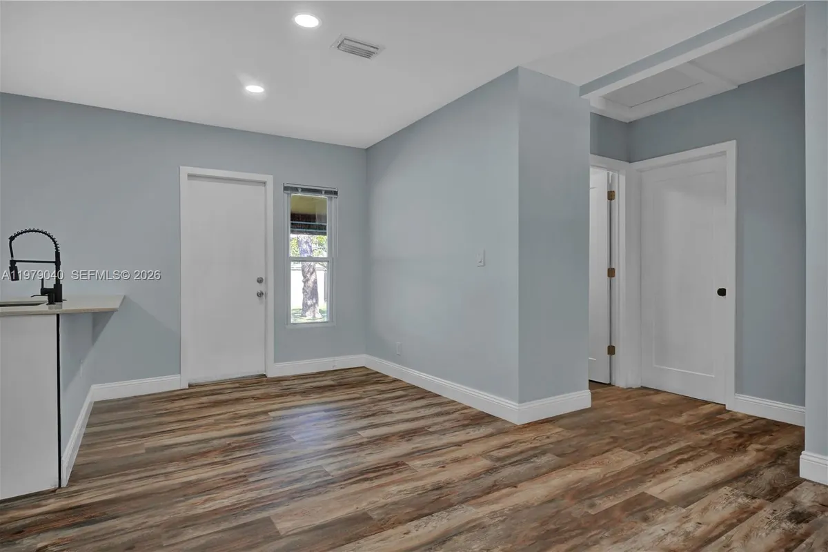 607 SW 9th St, Fort Lauderdale FL 33315