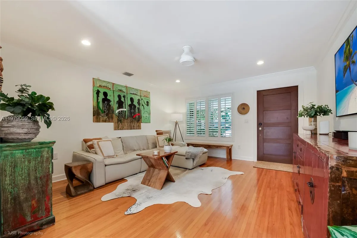 424 Sansovino Ave, Coral Gables FL 33146