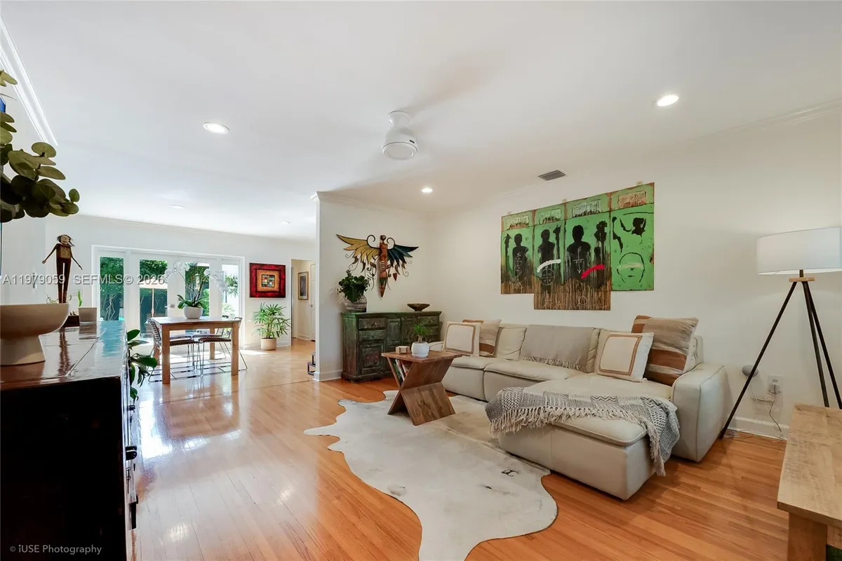 424 Sansovino Ave, Coral Gables FL 33146