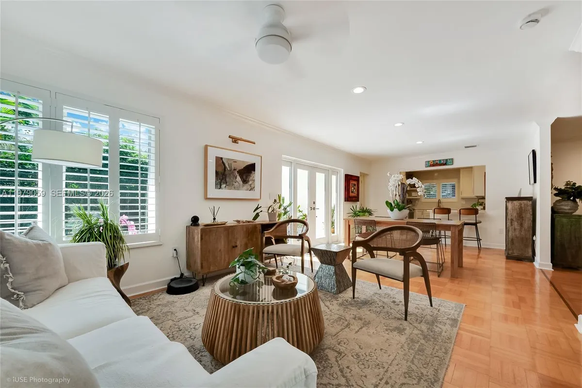 424 Sansovino Ave, Coral Gables FL 33146