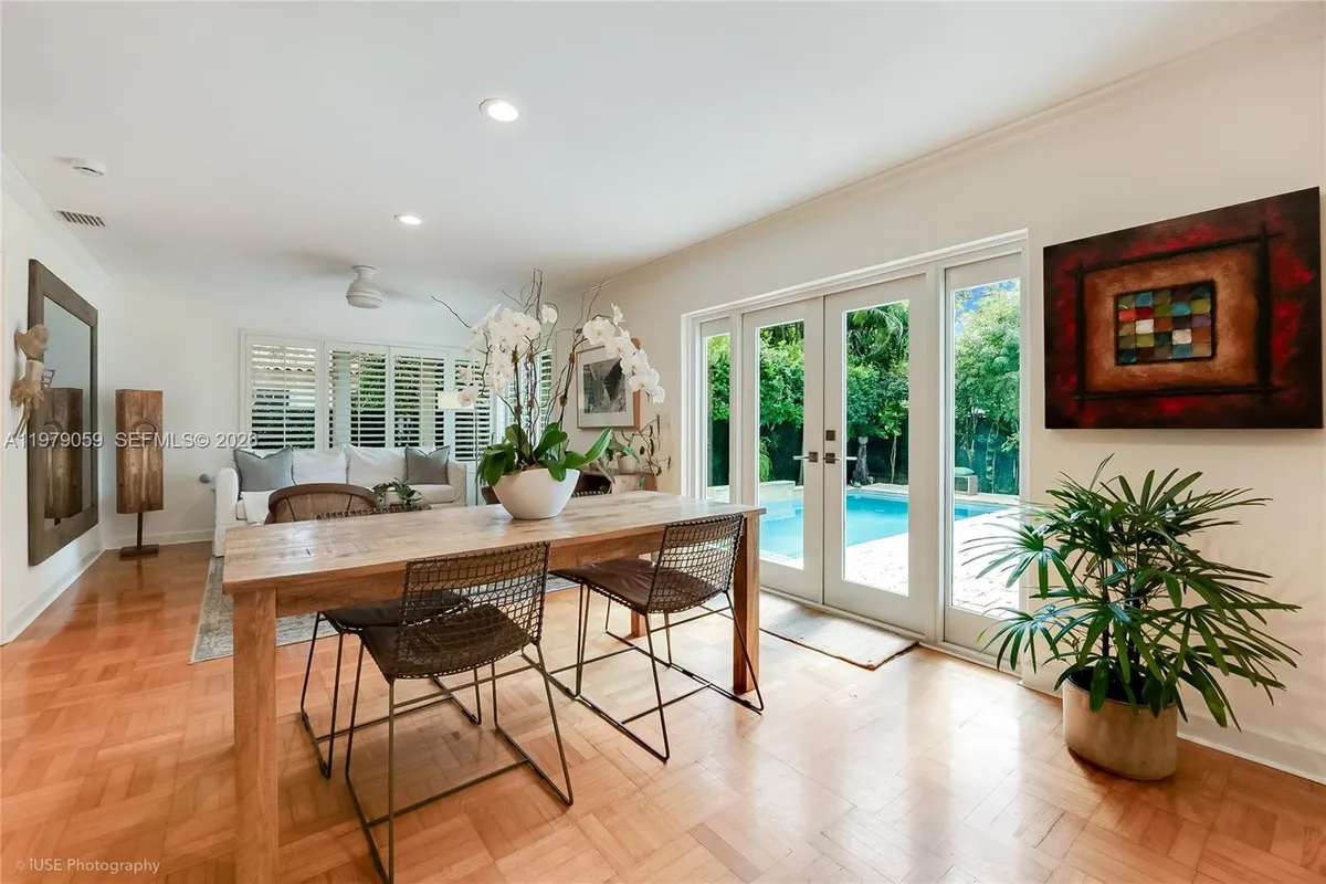 424 Sansovino Ave, Coral Gables FL 33146