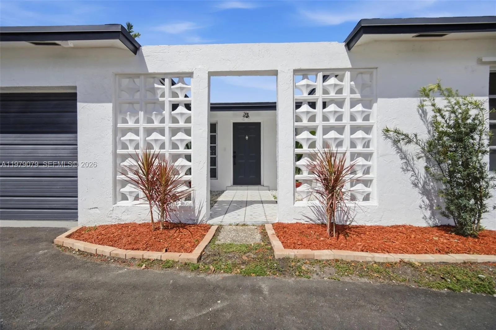 9241 Sunset Strip, Sunrise FL 33322