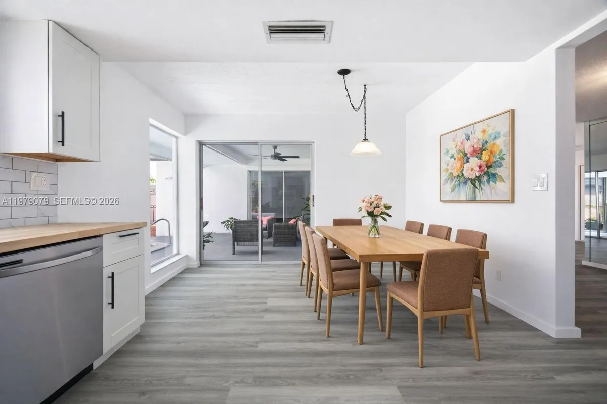 9241 Sunset Strip, Sunrise FL 33322